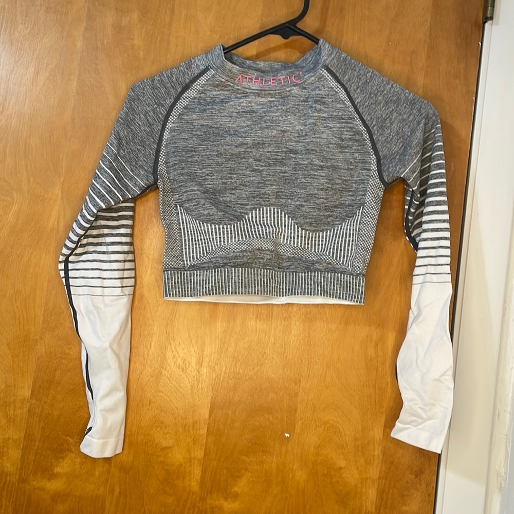 Workout long sleeve crop